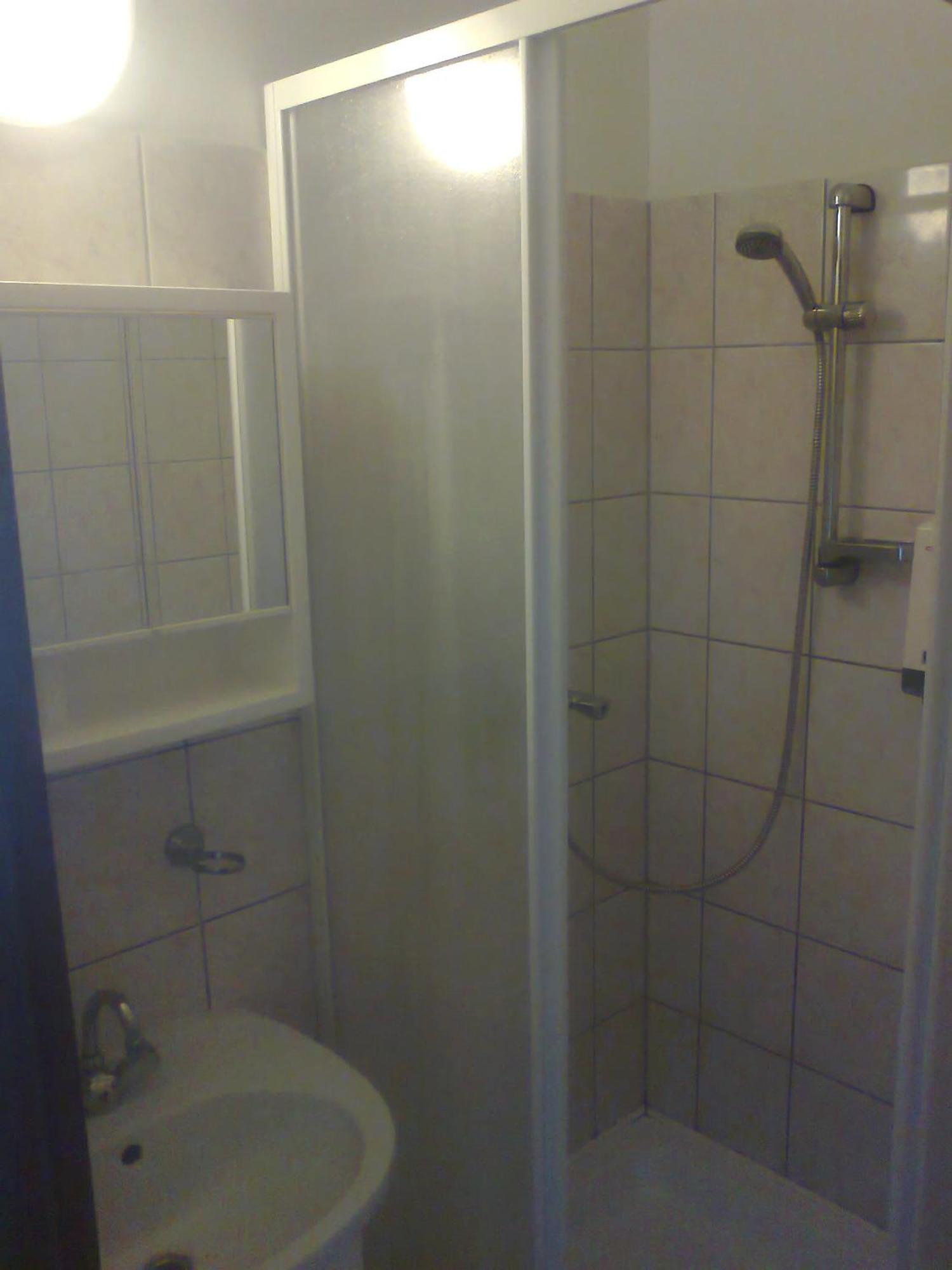 Hôtel Pontis à Biatorbágy Extérieur photo